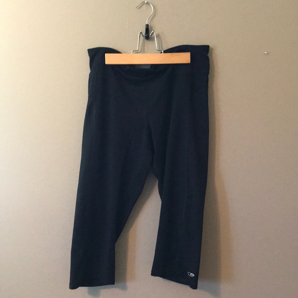 Women’s champion Capri leggings